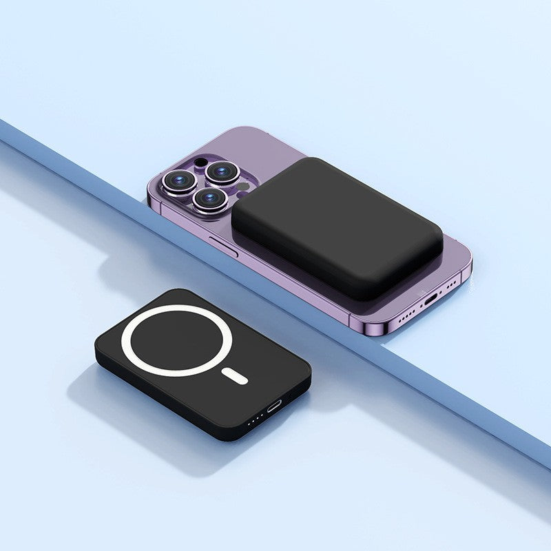 đ˘đ˘60 % RABATT!! â°15 W hurtigladende bĂŚrbar trĂĽdløs magnetisk powerbank