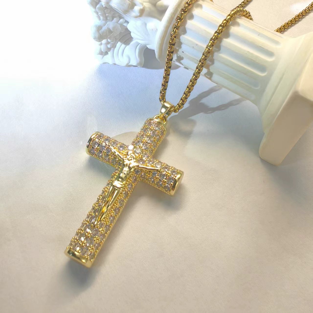 📢📢50 % RABATT!!✝️Jesus krusifiks anheng halskjede