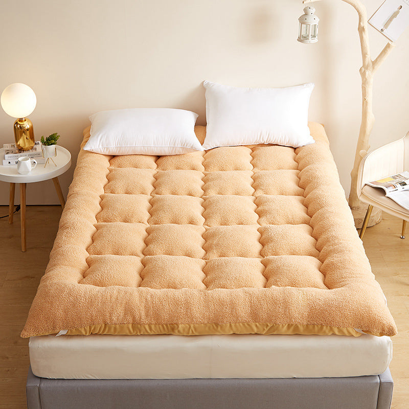Myk, vattert overmadrass 🛏️ Et skyaktig lag med komfort – sovn inn i mykheten, våkn opp uthvilt ✨