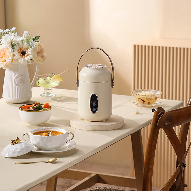 🥳2026 HOT SALE🥳💞Over 50 000 solgte! 🍲⏰ 50 % RABATT! Bærbar elektrisk gryte – 900 ml, 9 timers timerfunksjon, 5 varmenivåer. Non-stick-belegg, skjult stikkontakt, sklisikker bunn. Lager ris, suppe og grøt – perfekt for 1–2 personer eller på reise! 🏠✅