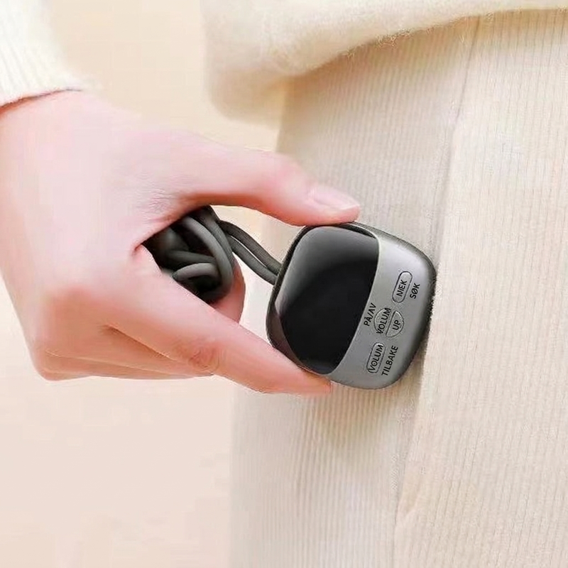 🔥50 % rabatt🔥💞50K+ solgt! 🧘‍♀️💆 50% rabatt! Halsmassasjehenger – bærbar design, 3 varmenivåer og 9 intensiteter smelter bort stivhet. Ingen flere smertestillende – milde elektriske pulser avslapper dypt nakkemuskler naturlig! 🔥💚