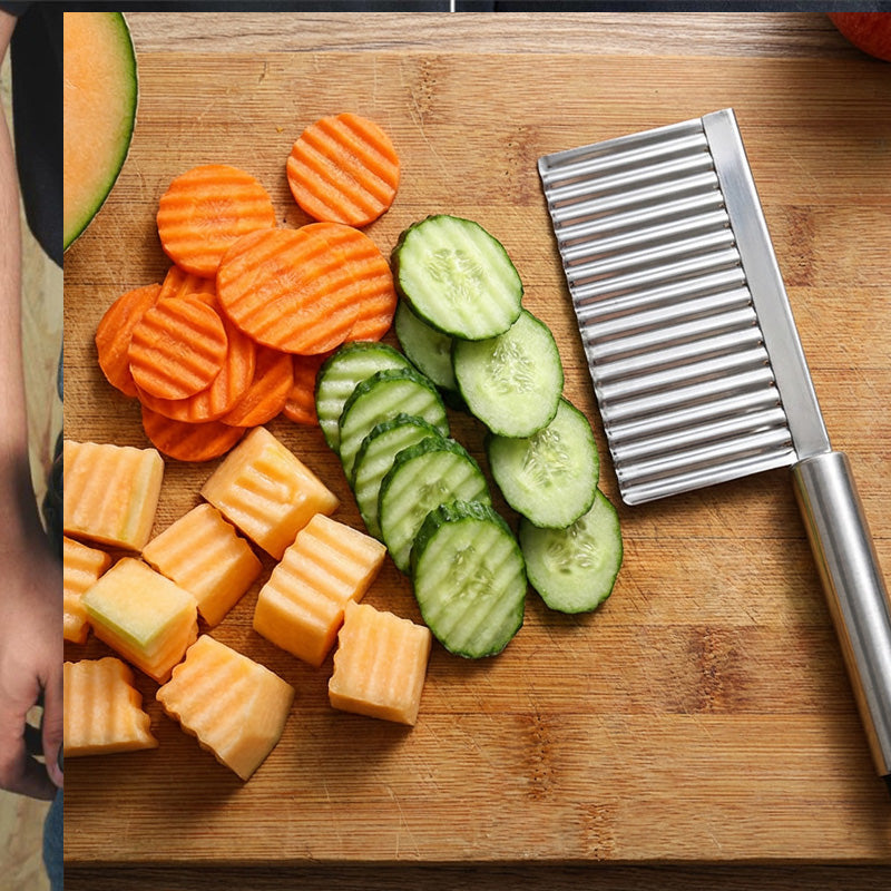 Rustfritt stålkniver med bølget egg
